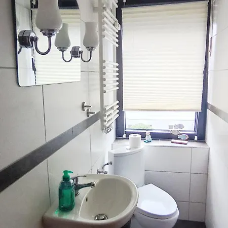 Gemuetliche Mit Grosser Dachterasse In Gehobener Wohngegend Appartement Halver