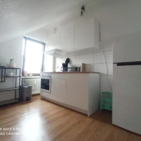 شقة Gemuetliche Mit Grosser Dachterasse In Gehobener Wohngegend *