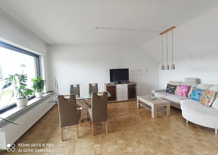 Gemuetliche Mit Grosser Dachterasse In Gehobener Wohngegend