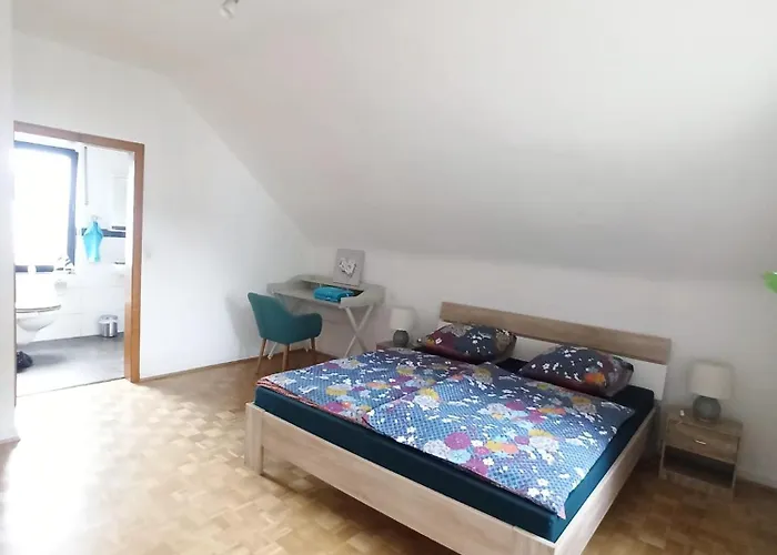 Gemuetliche Mit Grosser Dachterasse In Gehobener Wohngegend