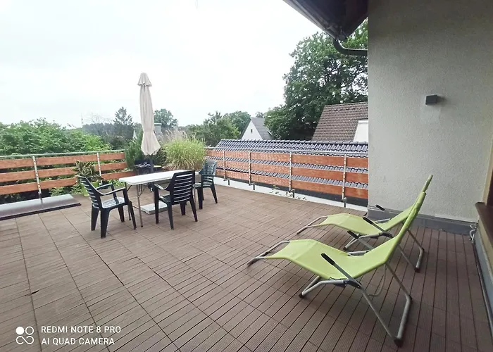 Gemuetliche Mit Grosser Dachterasse In Gehobener Wohngegend *